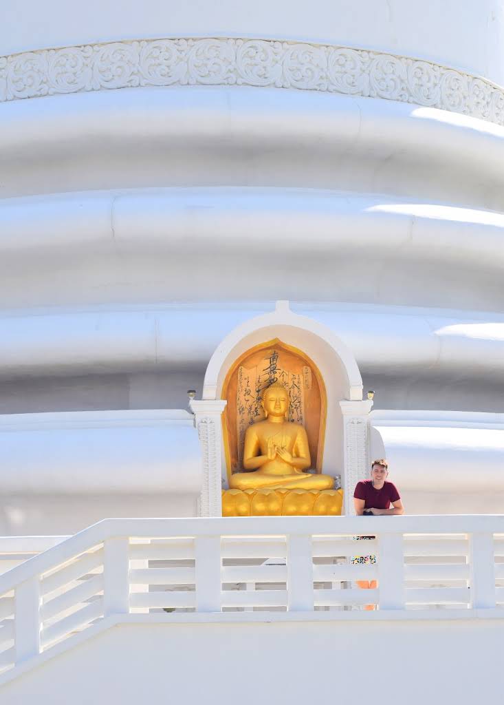 Registro de Anderson em uma de suas viagens pelo mundo, no Sri Lanka